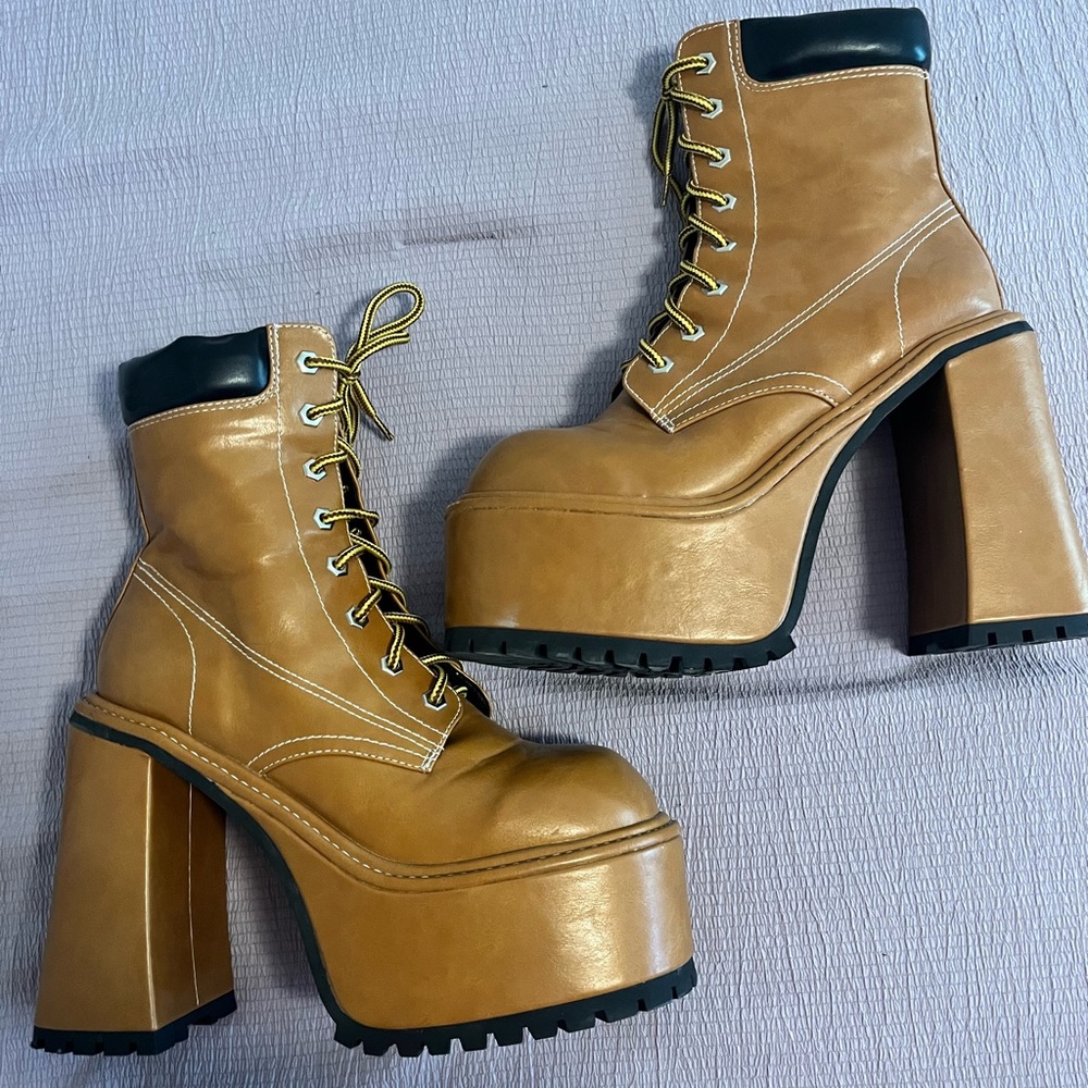 DOLLZKILL platform boots
